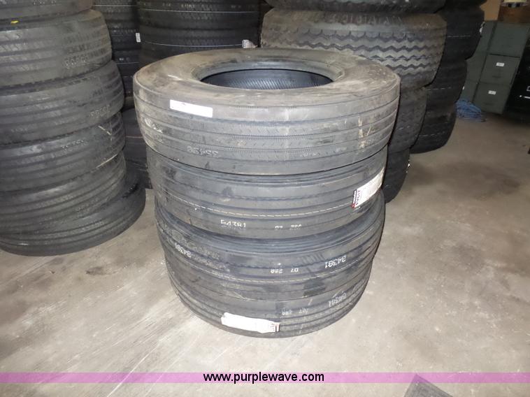 image for item BS9597 (4) Yokohama 11R22.5 tires