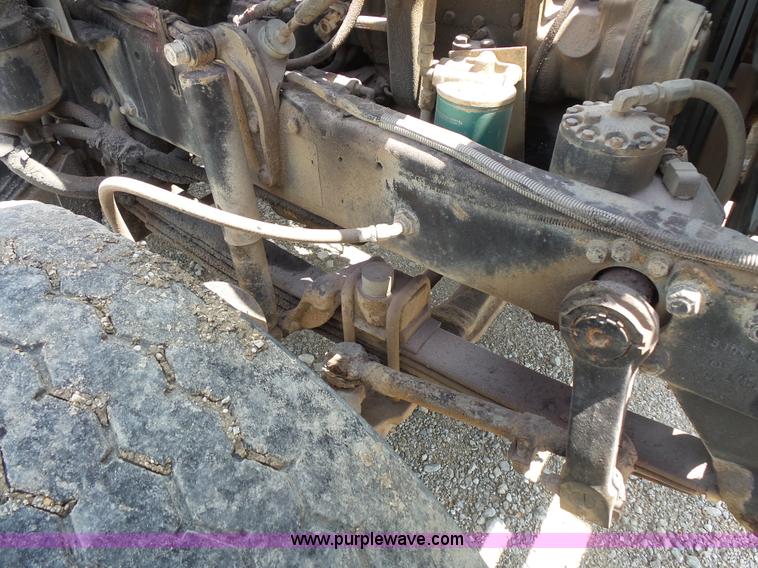 image for item BS9827 1990 Mack RD600K dump truck