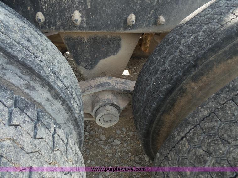 image for item BS9827 1990 Mack RD600K dump truck