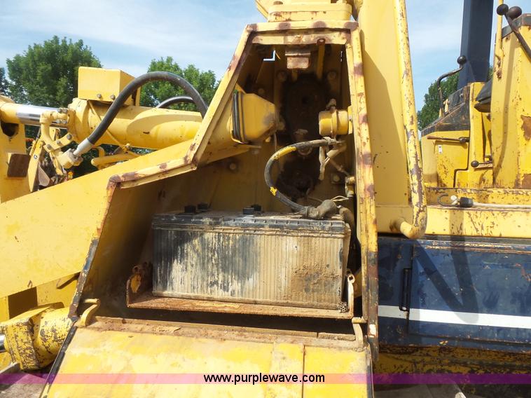 image for item BS9828 1993 Komatsu D66S track loader