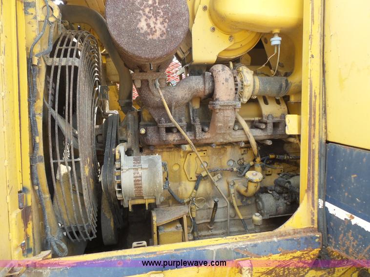 image for item BS9828 1993 Komatsu D66S track loader