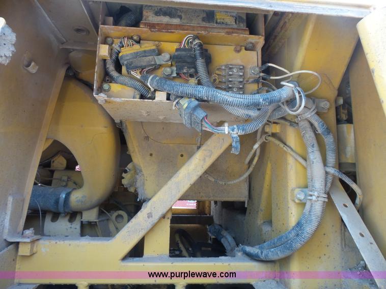 image for item BS9828 1993 Komatsu D66S track loader