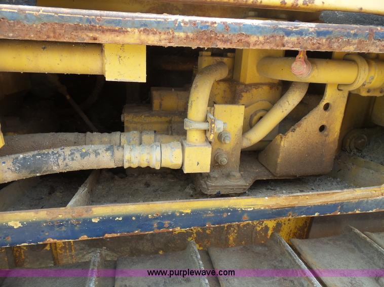 image for item BS9828 1993 Komatsu D66S track loader