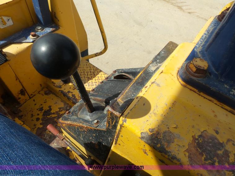 image for item BS9828 1993 Komatsu D66S track loader