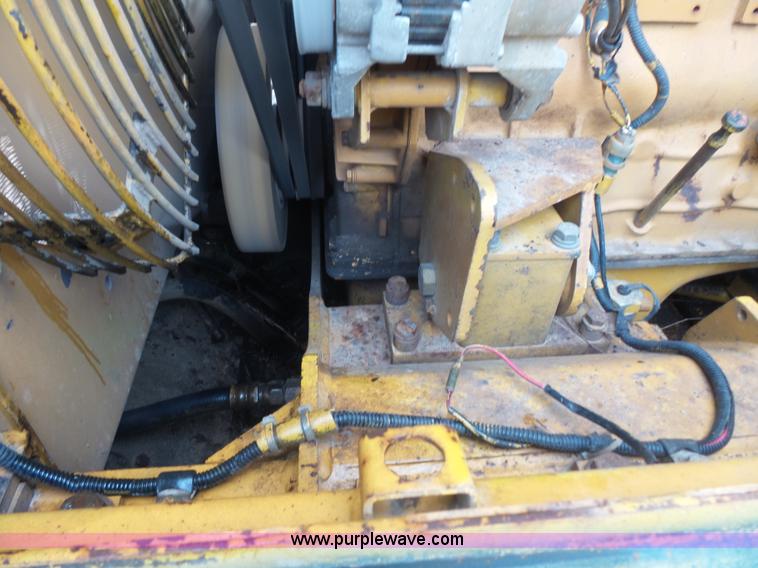 image for item BS9829 1987 Komatsu D66S track loader