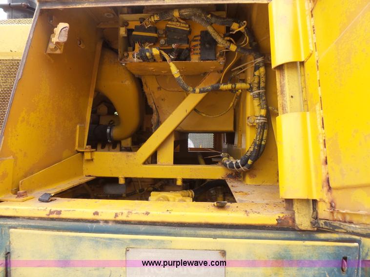 image for item BS9829 1987 Komatsu D66S track loader
