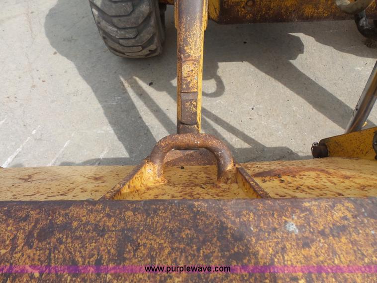 image for item BS9830 1993 John Deere 410D backhoe