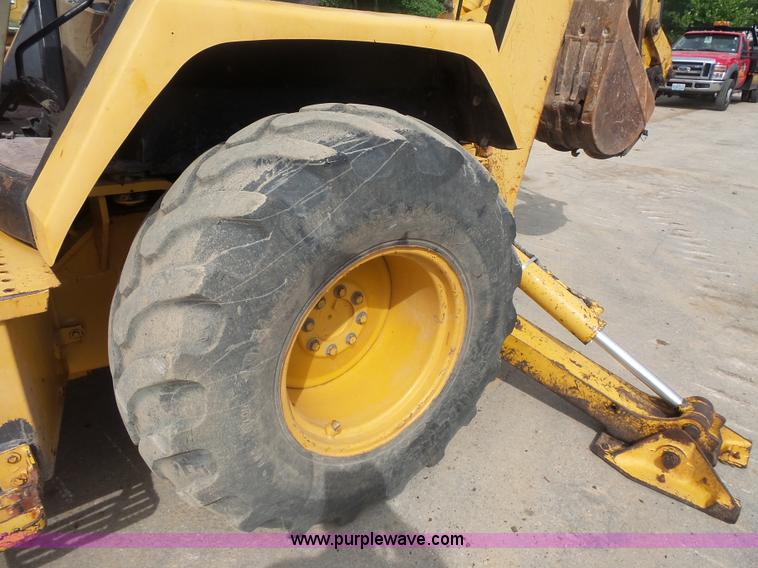 image for item BS9830 1993 John Deere 410D backhoe