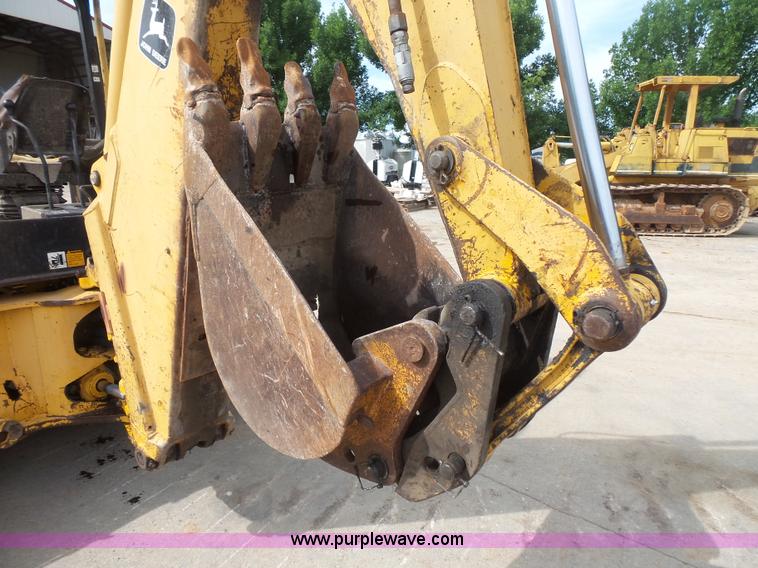 image for item BS9830 1993 John Deere 410D backhoe