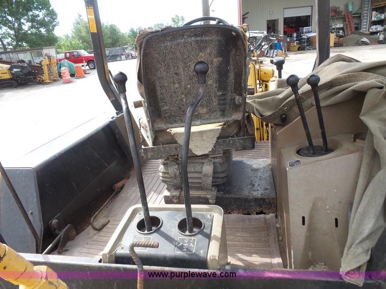 image for item BS9830 1993 John Deere 410D backhoe