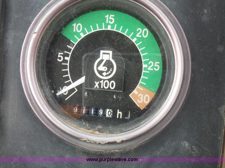 image for item BS9830 1993 John Deere 410D backhoe