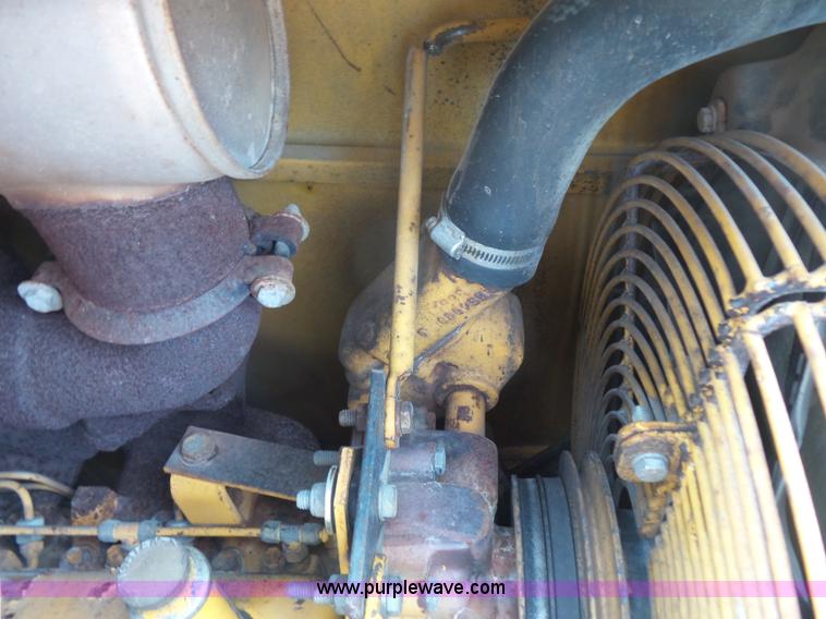 image for item BS9830 1993 John Deere 410D backhoe