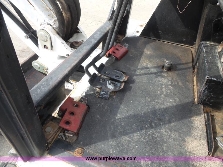 image for item BS9831 1997 Bobcat X325 compact excavator