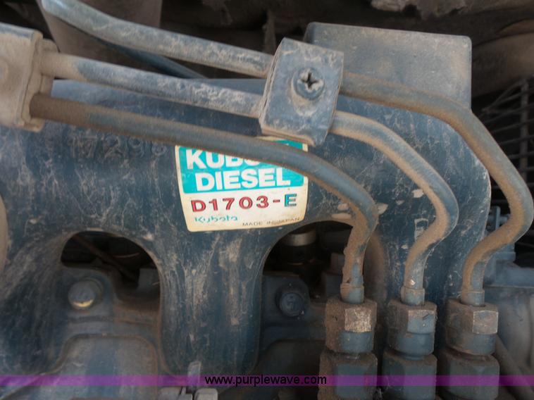 image for item BS9831 1997 Bobcat X325 compact excavator