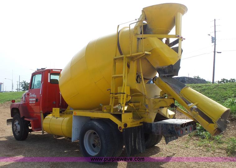 image for item BS9890 1993 Ford L8000 mixer truck