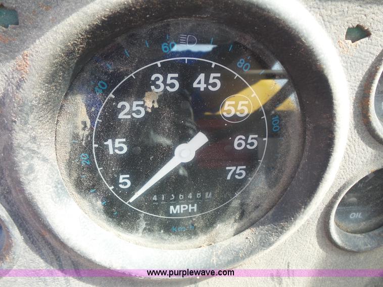 image for item BS9890 1993 Ford L8000 mixer truck