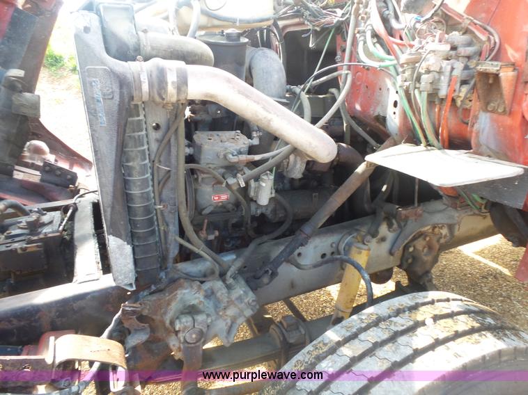 image for item BS9890 1993 Ford L8000 mixer truck