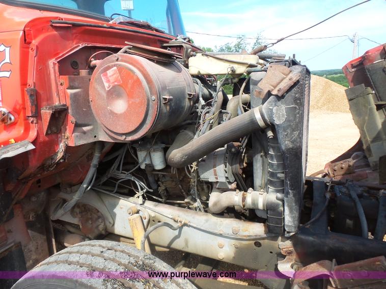 image for item BS9890 1993 Ford L8000 mixer truck