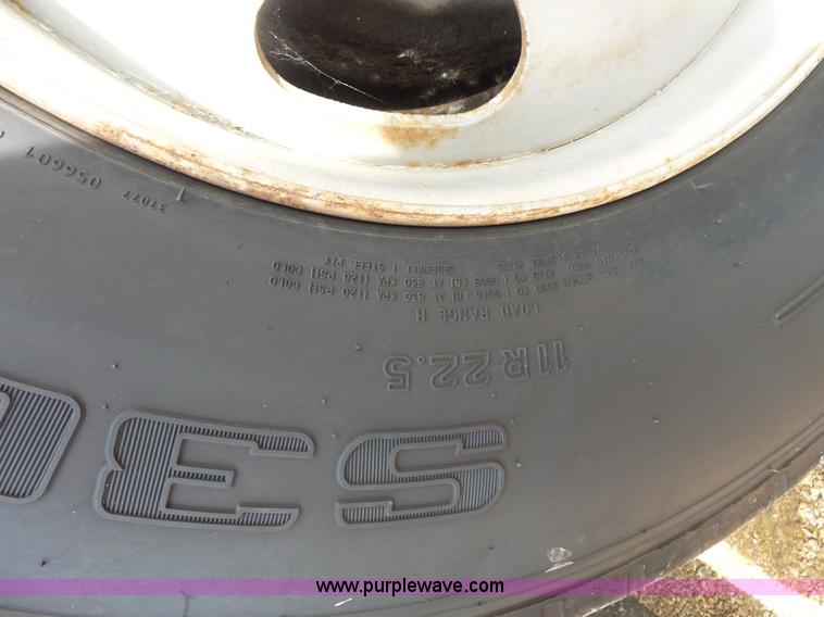 image for item BS9890 1993 Ford L8000 mixer truck