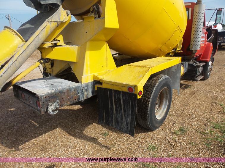 image for item BS9890 1993 Ford L8000 mixer truck