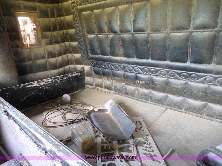 image for item BW9054 1978 Peterbilt 352M semi truck