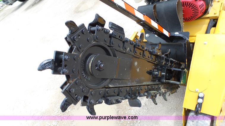 image for item BW9763 Vermeer RTX100 trencher