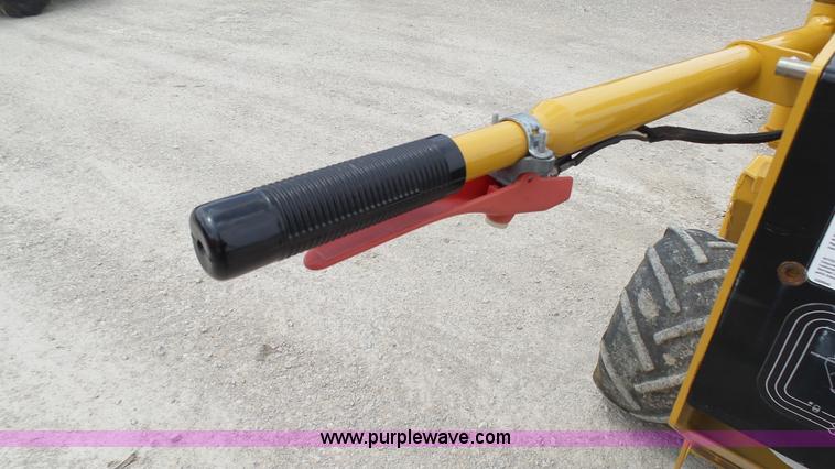 image for item BW9763 Vermeer RTX100 trencher
