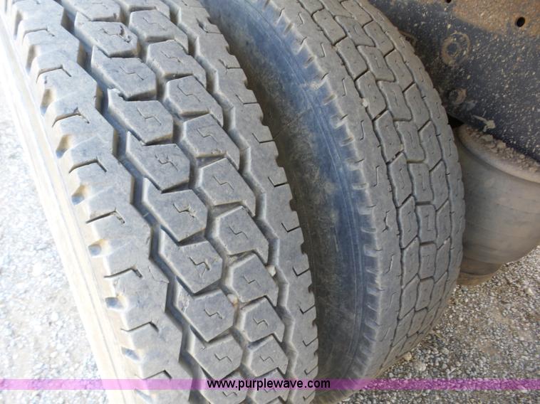 image for item BZ9608 1998 Peterbilt 378 dump truck