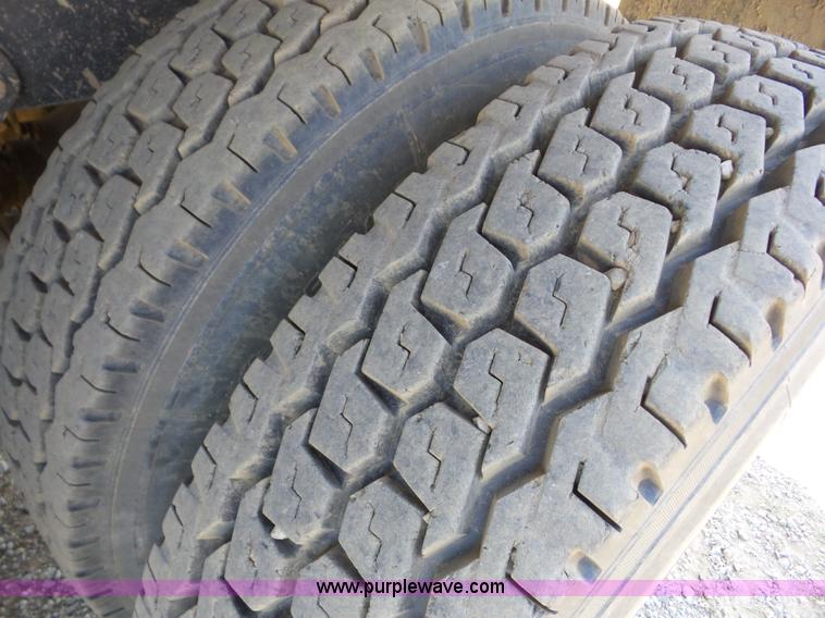 image for item BZ9608 1998 Peterbilt 378 dump truck