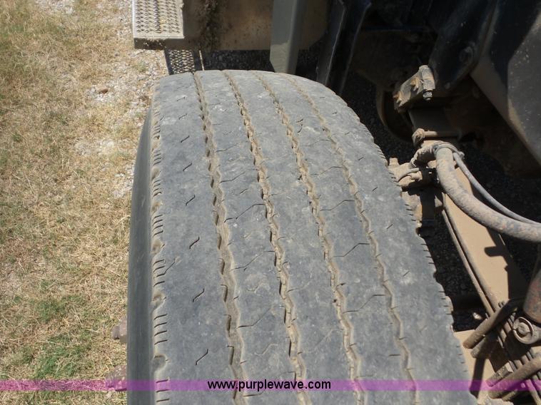 image for item BZ9608 1998 Peterbilt 378 dump truck