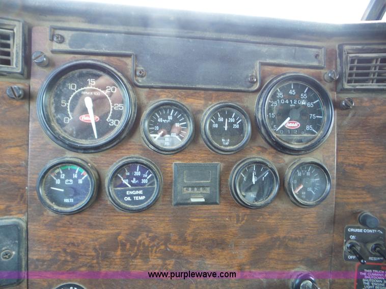 image for item BZ9608 1998 Peterbilt 378 dump truck