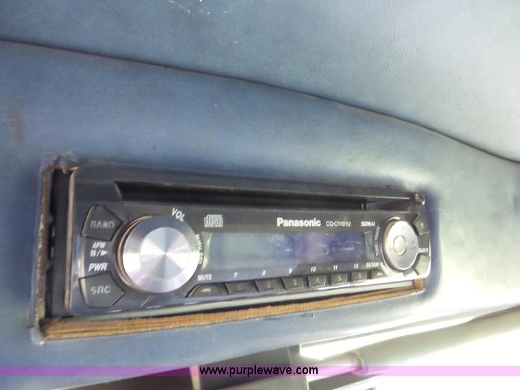 image for item BZ9608 1998 Peterbilt 378 dump truck