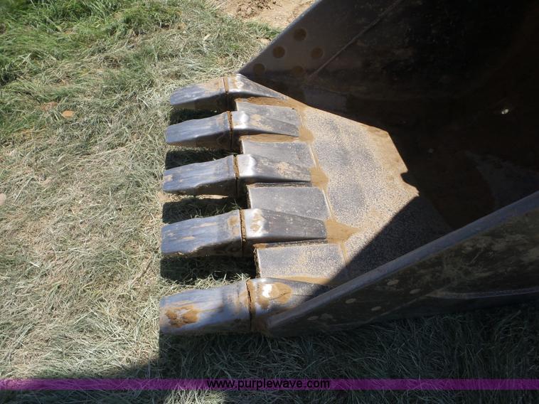 image for item BZ9609 2006 Hyundai Robex 250LC-7 excavator