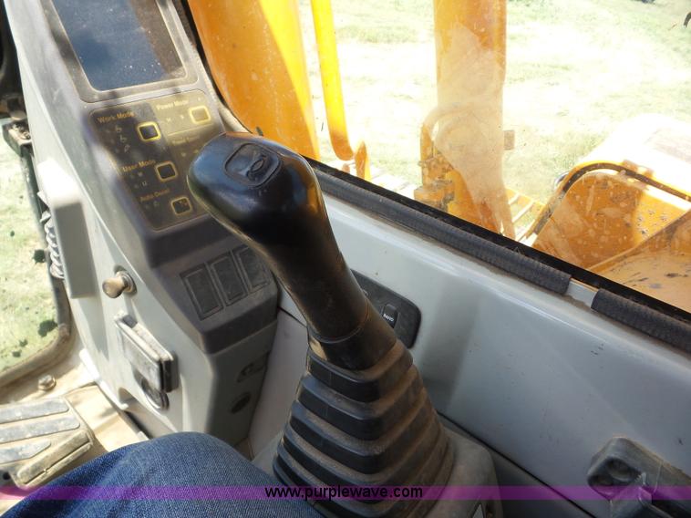 image for item BZ9609 2006 Hyundai Robex 250LC-7 excavator