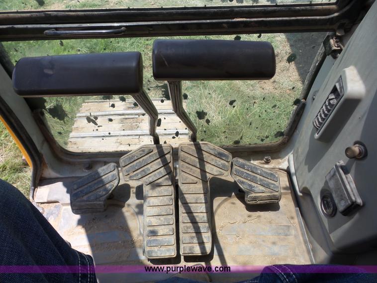 image for item BZ9609 2006 Hyundai Robex 250LC-7 excavator