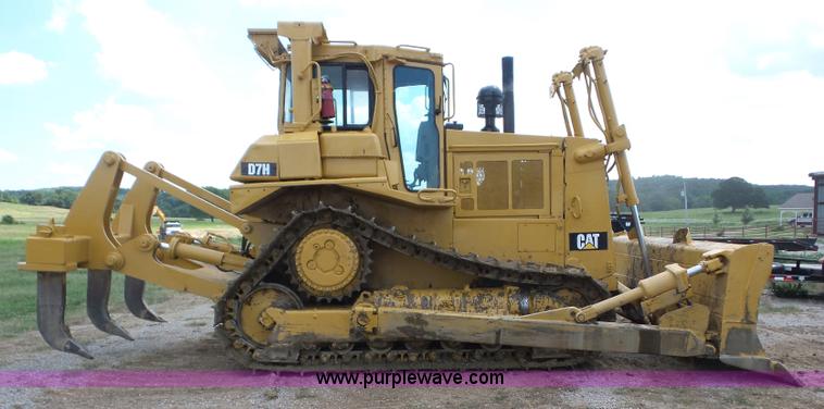 image for item BZ9610 1987 Caterpillar D7H dozer