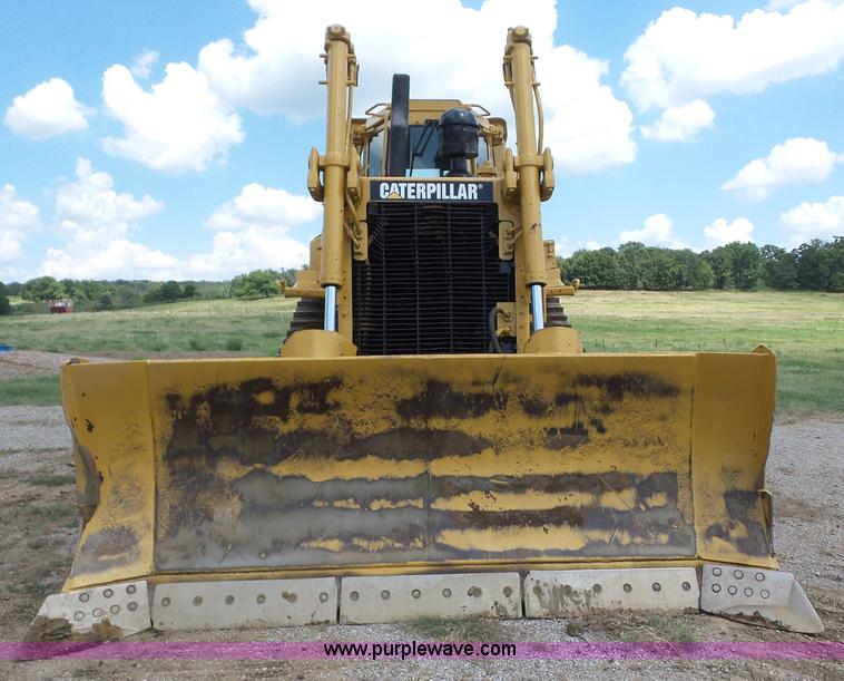 image for item BZ9610 1987 Caterpillar D7H dozer