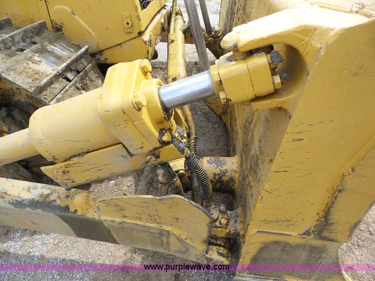 image for item BZ9610 1987 Caterpillar D7H dozer