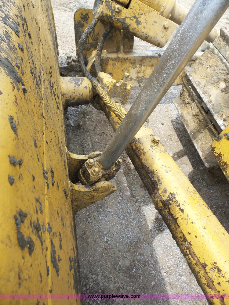 image for item BZ9610 1987 Caterpillar D7H dozer