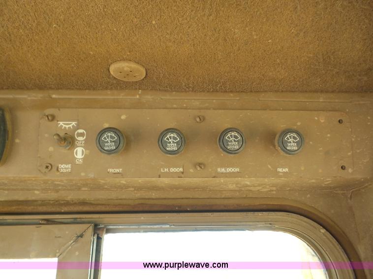 image for item BZ9610 1987 Caterpillar D7H dozer