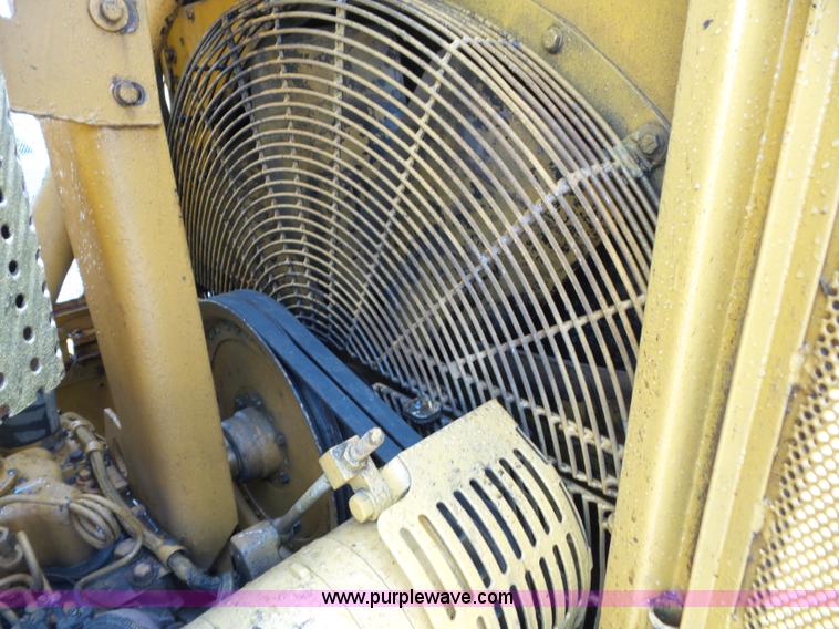 image for item BZ9610 1987 Caterpillar D7H dozer