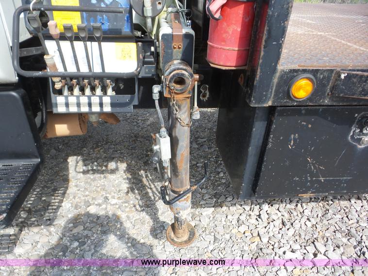 image for item BZ9615 1994 Chevrolet Kodiak flatbed truck