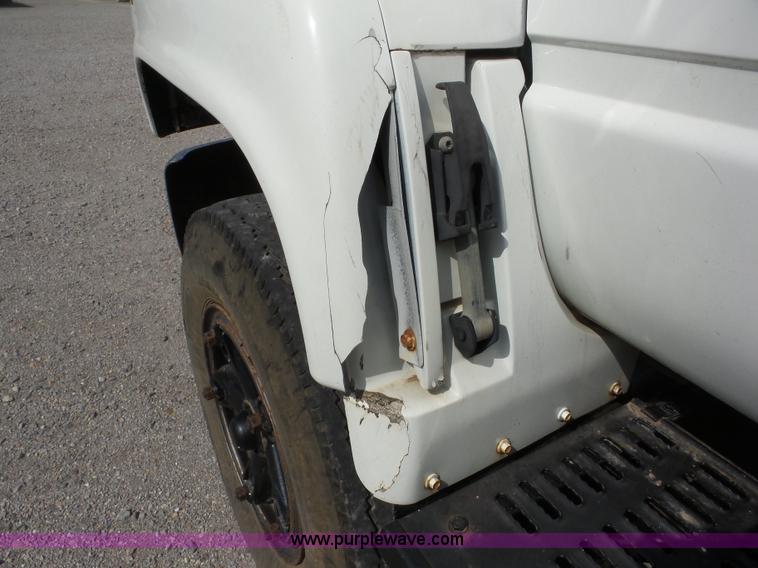 image for item BZ9615 1994 Chevrolet Kodiak flatbed truck