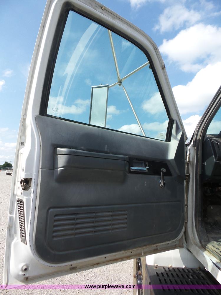 image for item BZ9615 1994 Chevrolet Kodiak flatbed truck