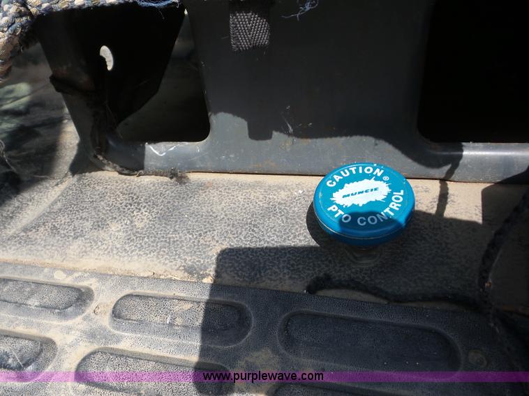 image for item BZ9615 1994 Chevrolet Kodiak flatbed truck