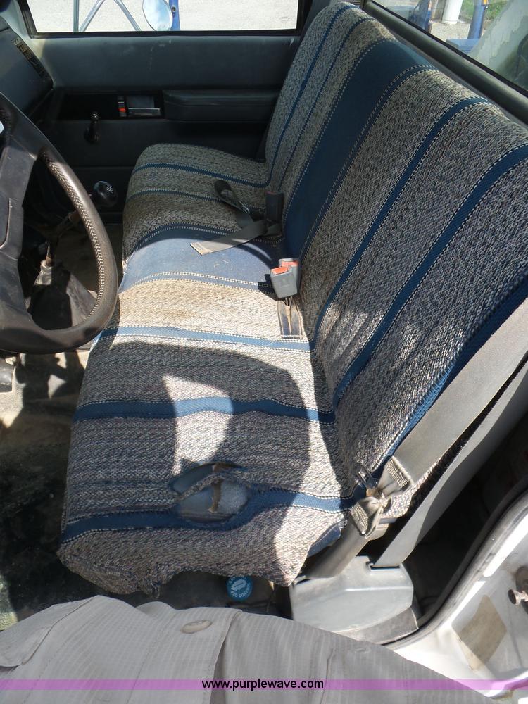 image for item BZ9615 1994 Chevrolet Kodiak flatbed truck