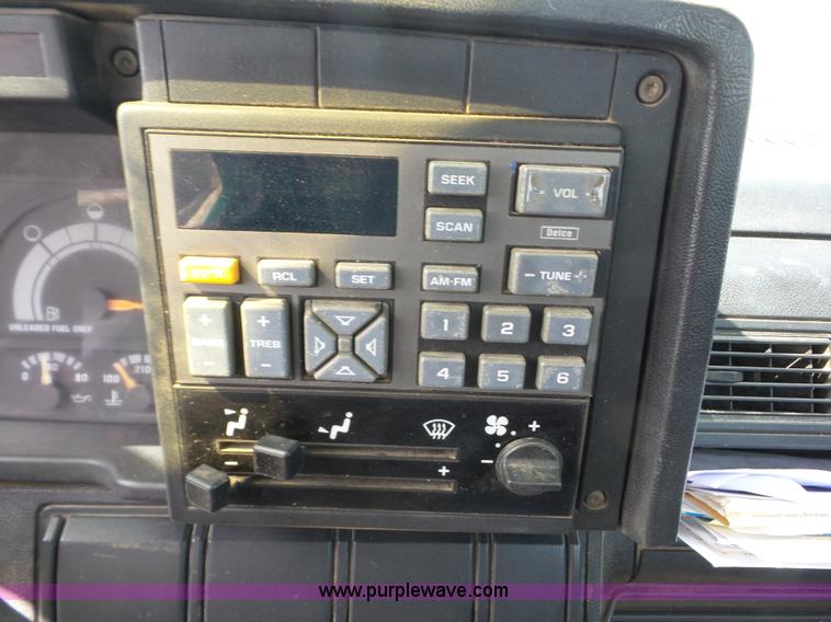 image for item BZ9615 1994 Chevrolet Kodiak flatbed truck