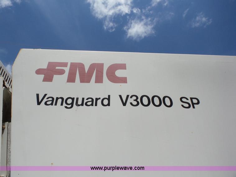 image for item BZ9639 1989 FMC Vanguard V3000SP street sweeper