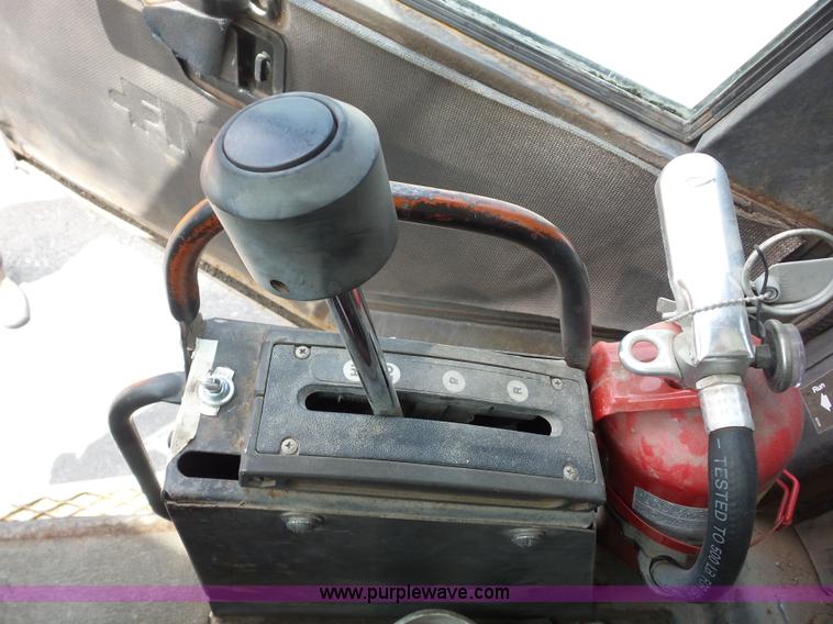 image for item BZ9639 1989 FMC Vanguard V3000SP street sweeper