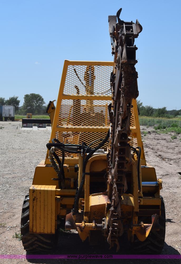 image for item CB9060 2001 Vermeer V5750 trencher